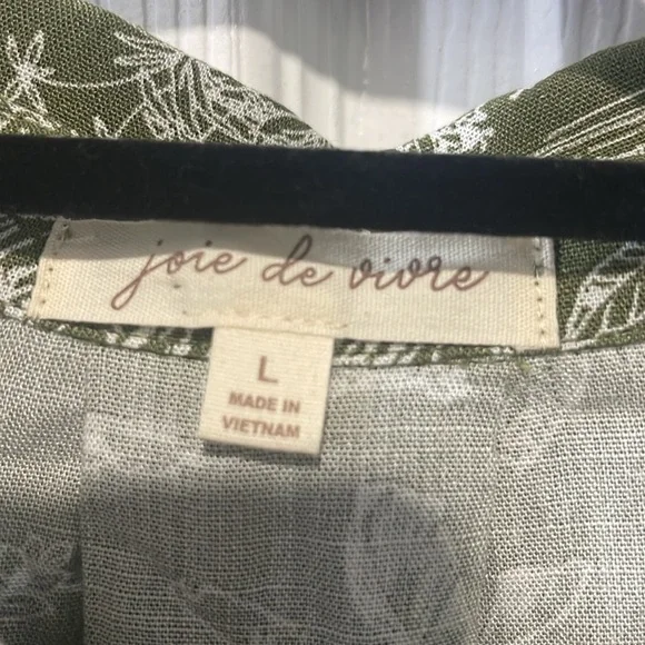 Joie de Vivre Olive Green Button-Up Women's Top - Picture 2 of 5
